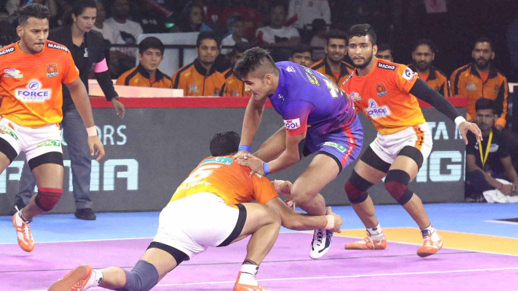 Match 35: Puneri Paltan vs Dabang Delhi K.C. Match 35: Puneri Paltan vs Dabang Delhi K.C.