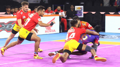 Match 20: Gujarat Fortunegiants vs Dabang Delhi K.C. Match 20: Gujarat Fortunegiants vs Dabang Delhi K.C.